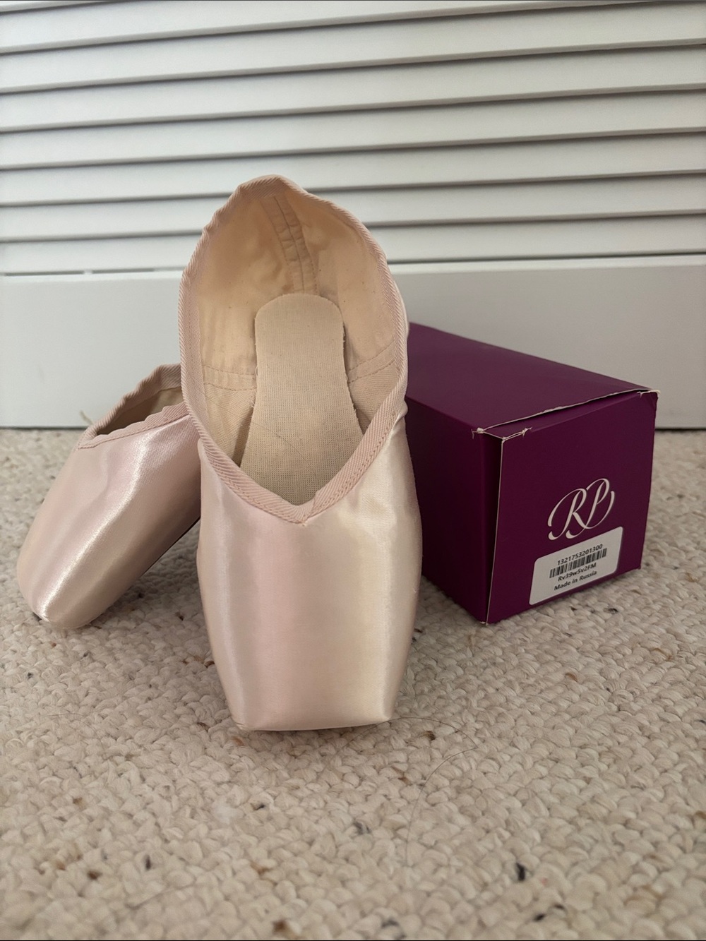 RARE Russia Pointe Shoes RUBIN-L32 Satin Pointe Ballet Shoes
